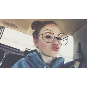 Meet your Posher, Brianna